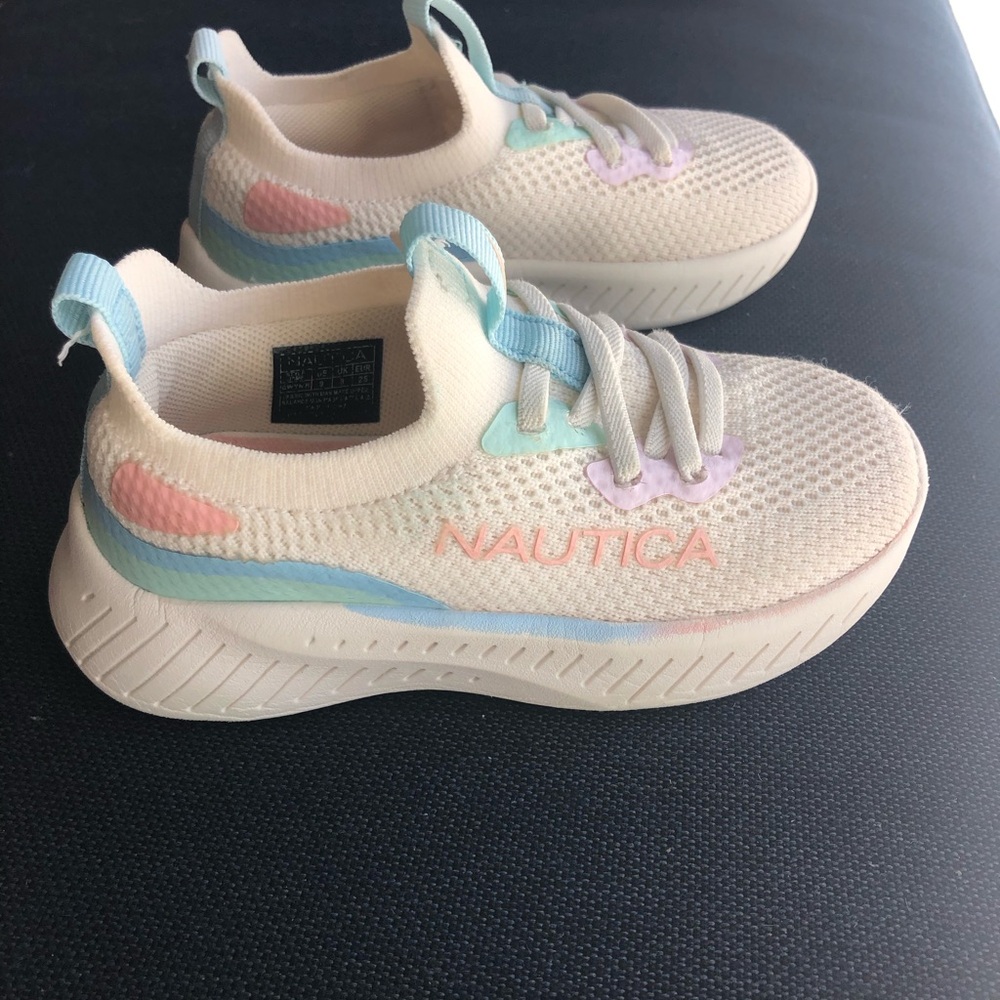 Nautica White Kids Sneakers with Pastel Pink, Purple & Aqua Accents. Size 8 - Picture 7 of 8
